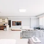 Diamond Suites Residence