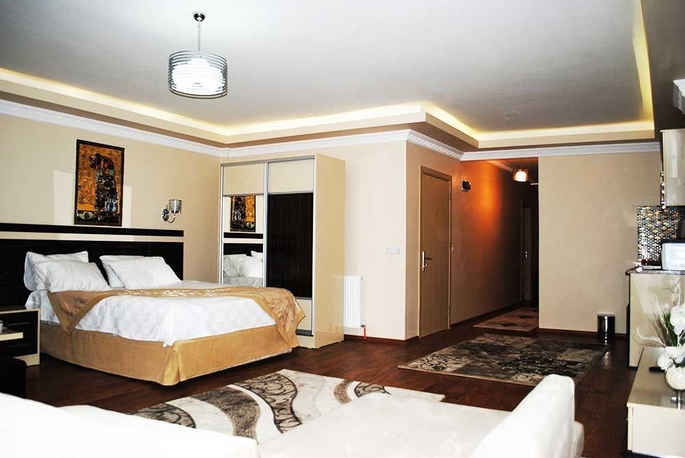 Diamond Aparthotel